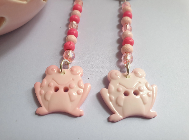 Pink Frog Keyring Keychain. Beaded Keychain. Frog Lover Gift. Froggy Friend