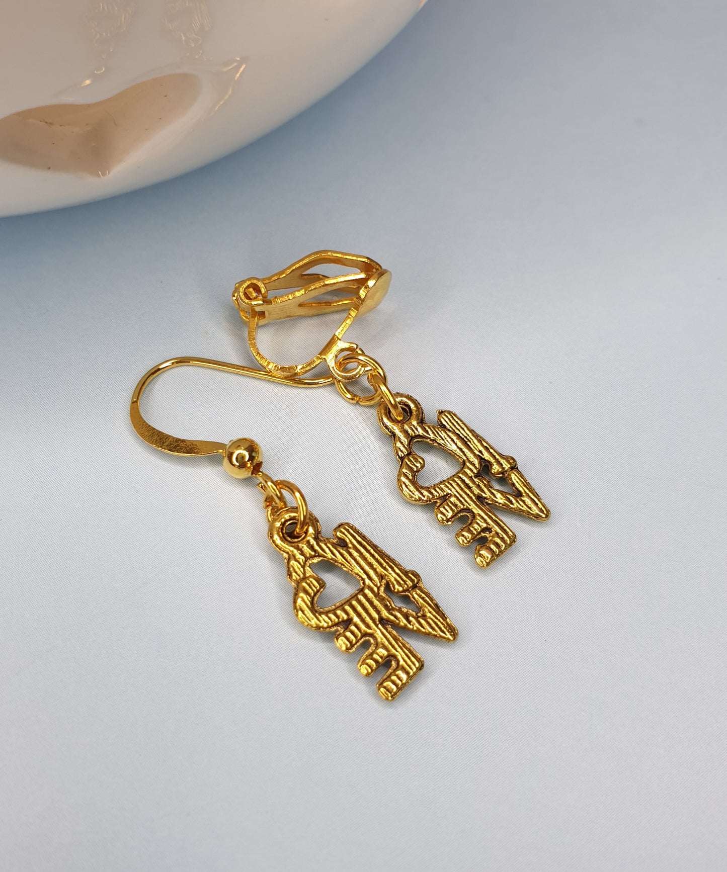Love Earrings in Gold Tone. Valentines Gift, Anniversary Gift, Jewellery, Heart, Hypoallergenic, Nickel, Allergy Free. Clip On Earrings