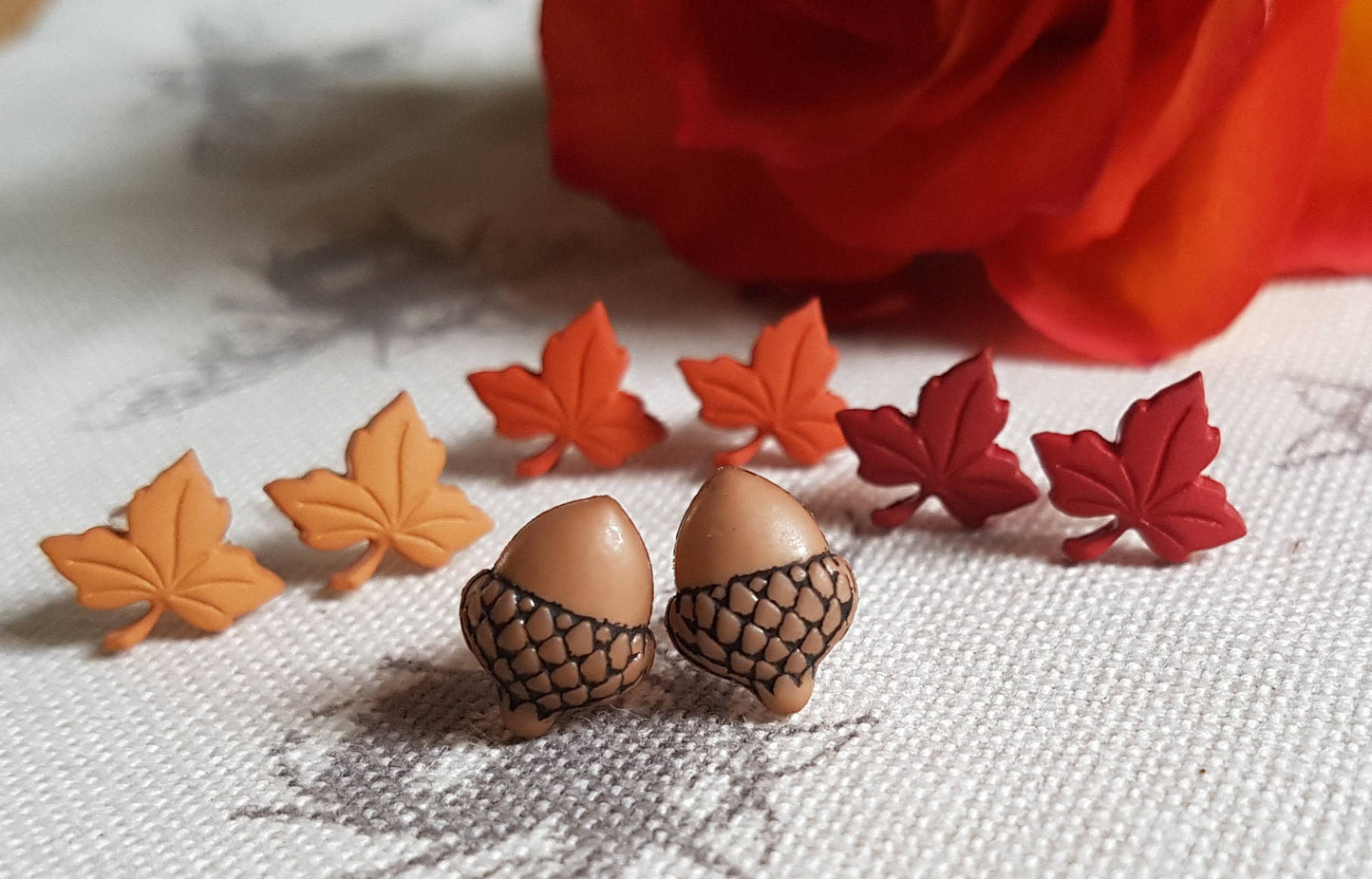 Allergy Free Bee, Ladybird/Lady Bug, Leaf, Acorn, Dragonfly Stud Earrings. Hypoallergenic Stocking Filler