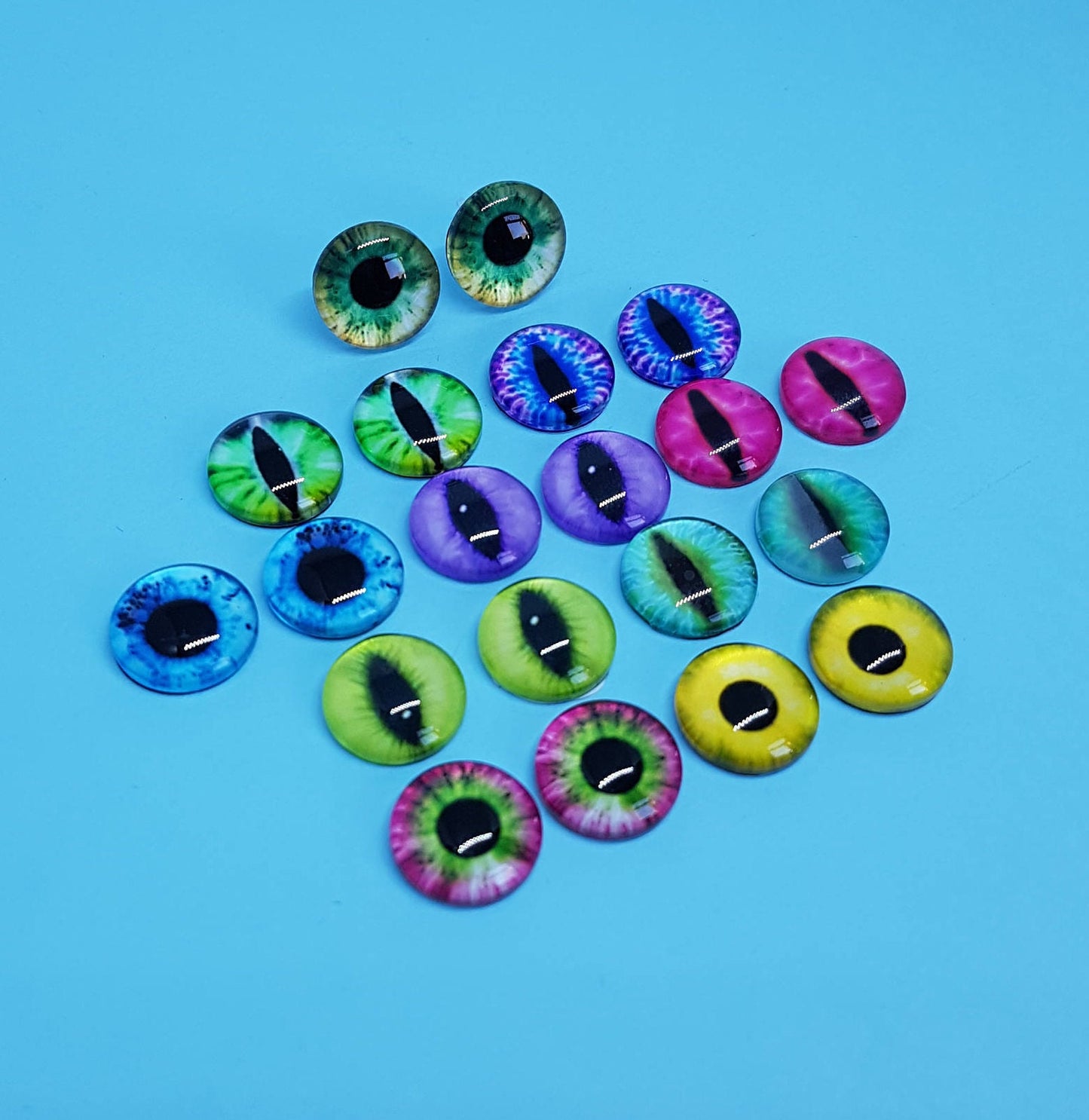 Glass Eye Stud Earrings. Cats Eye. Eye Ball. Hypoallergenic, Allergy, Lead, Nickel Free. Gift. Spooky, Halloween, Unusual