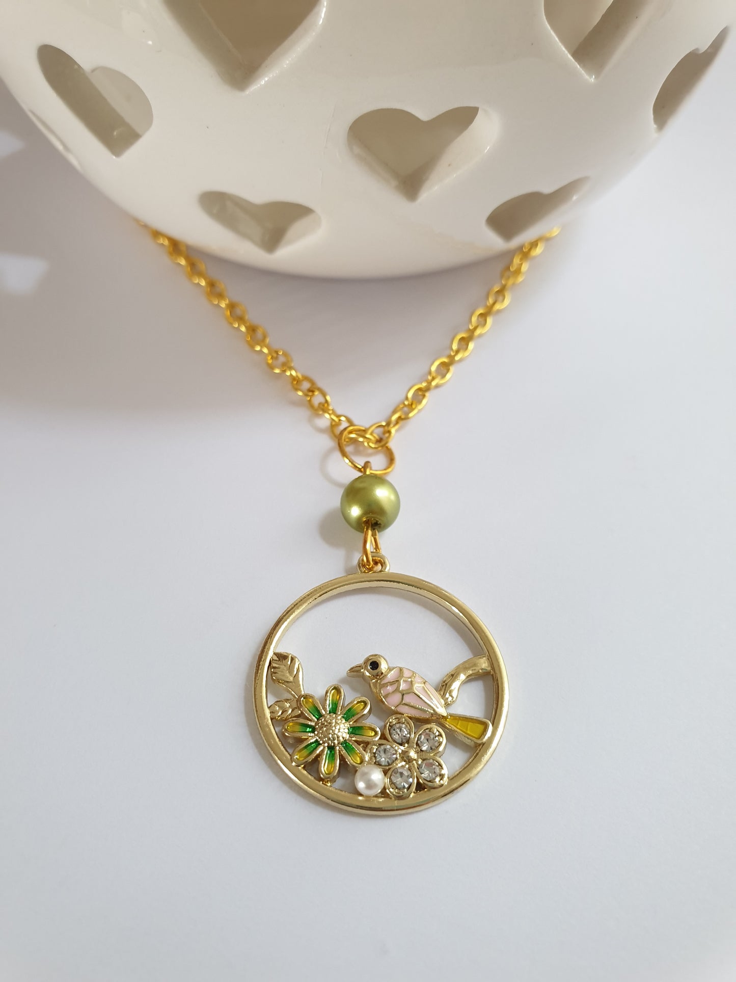 Gold Tone Bird and Flowers Circle Pendant Necklace. Bird Jewellery, Bird Jewelry