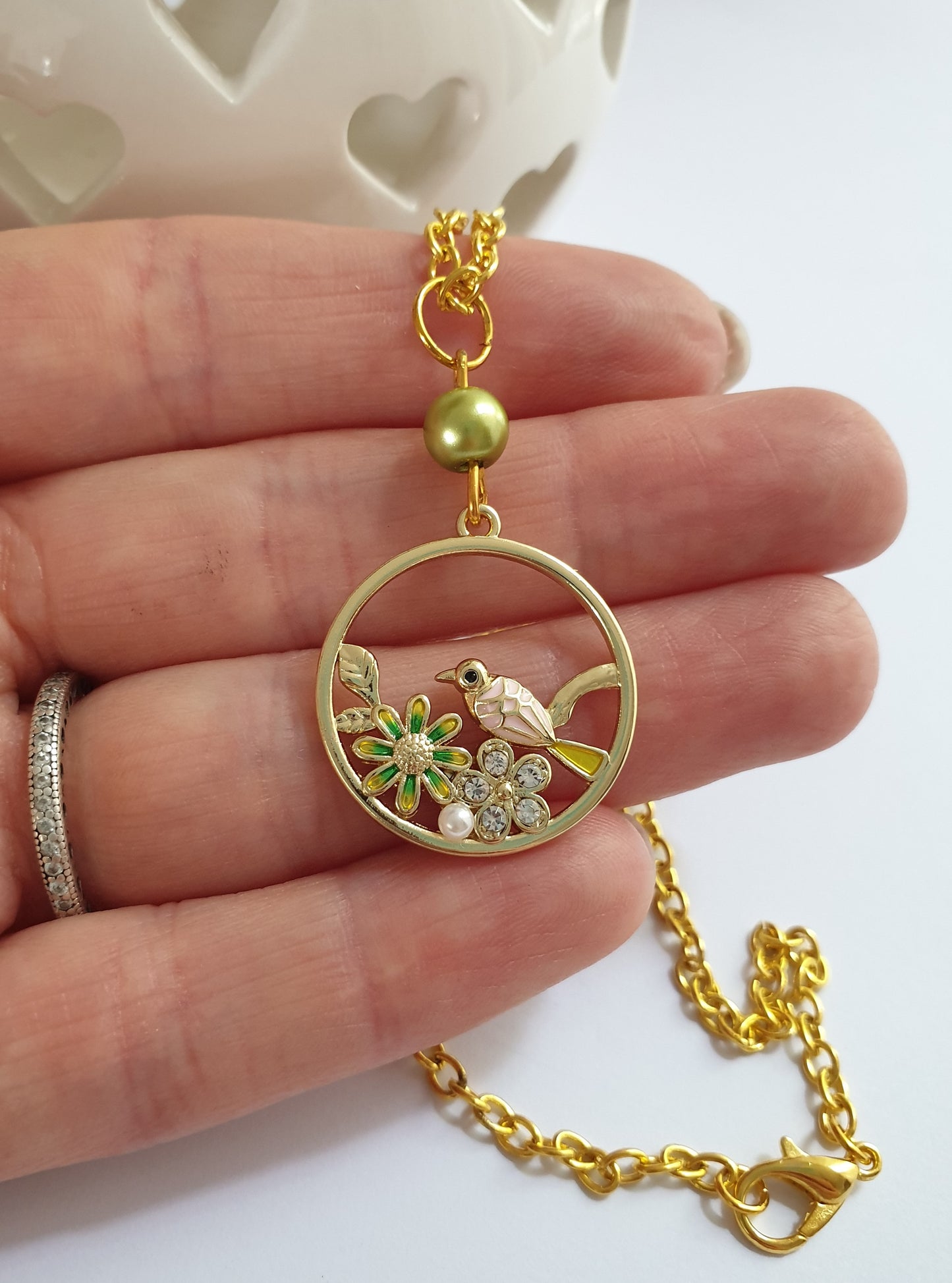 Gold Tone Bird and Flowers Circle Pendant Necklace. Bird Jewellery, Bird Jewelry