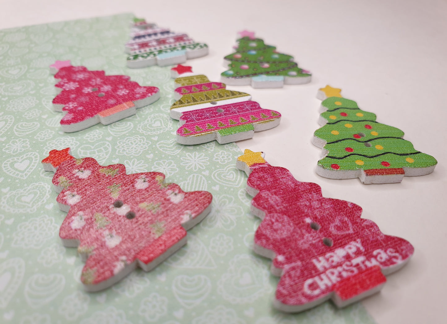 Christmas Tree Pin. Christmas Pin. Christmas Brooch. Christmas Badge.