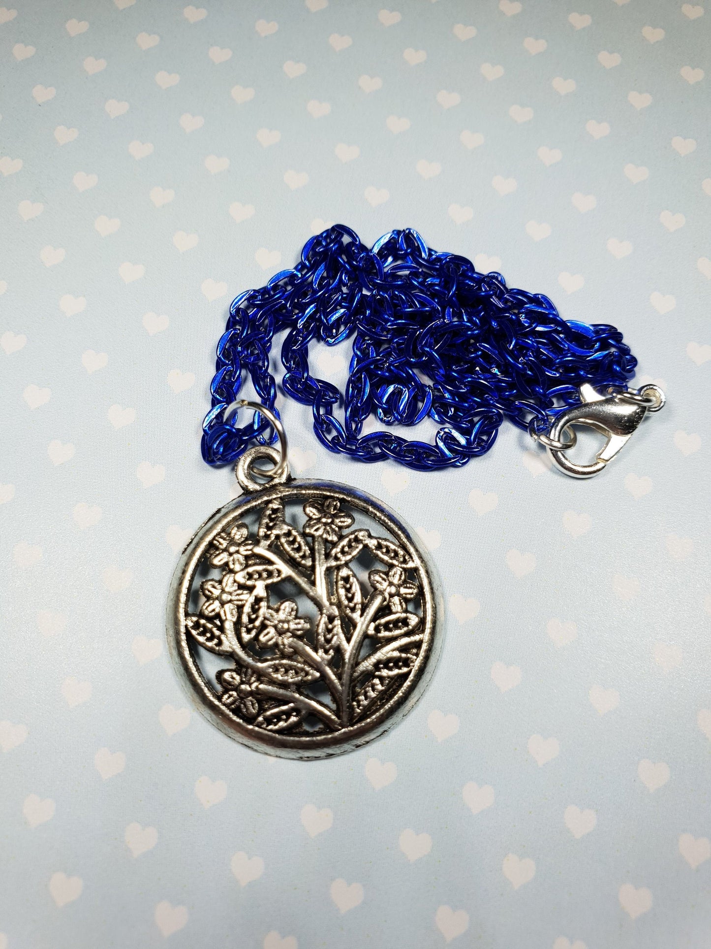 Forget Me Not Circular Pendant and Chain, Necklace. Remembrance, Flowers, Floral, Stocking Filler, Gift