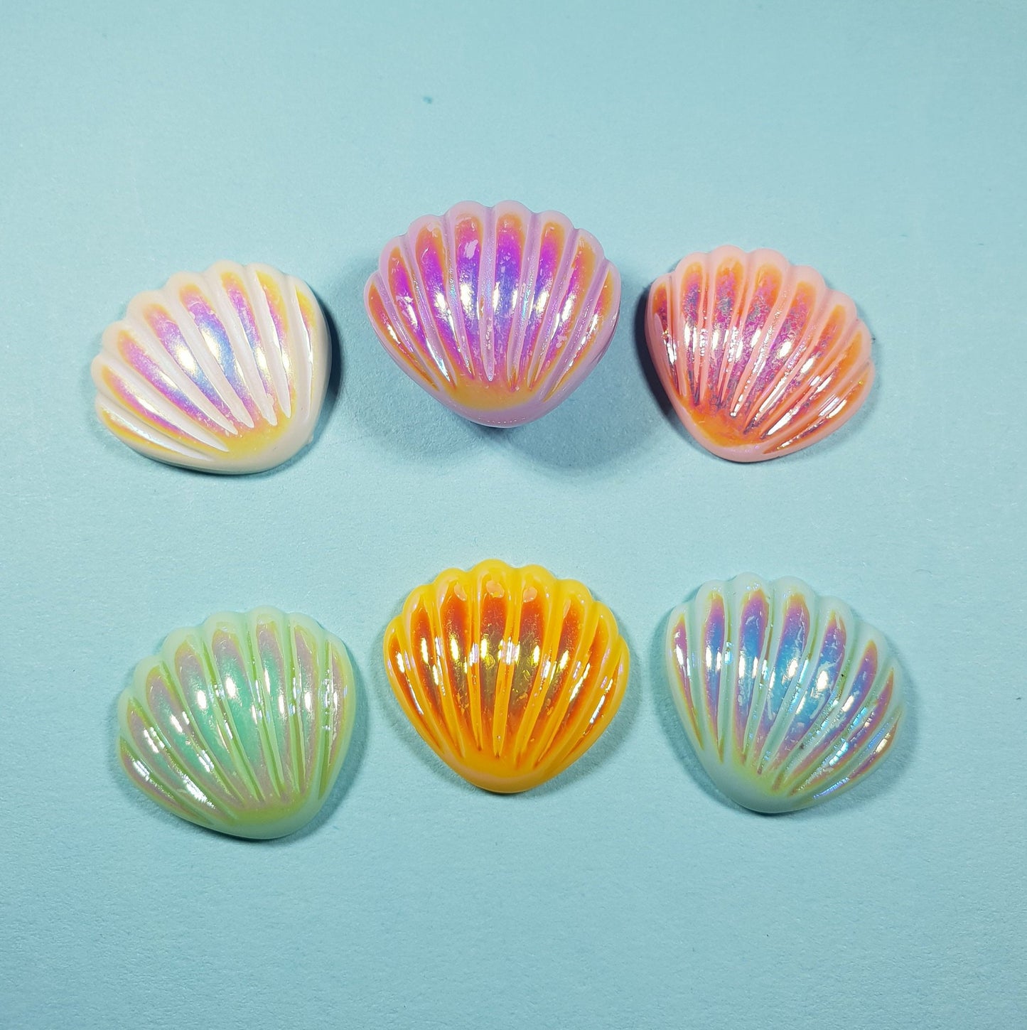 Sea Shell Lapel Pin with Iridescent Shine. Mermaid, Clam Shell, Pink, Purple, White, Yellow, Green, Blue, Gift, Pin Badge, Hat Pin, Bag Pin