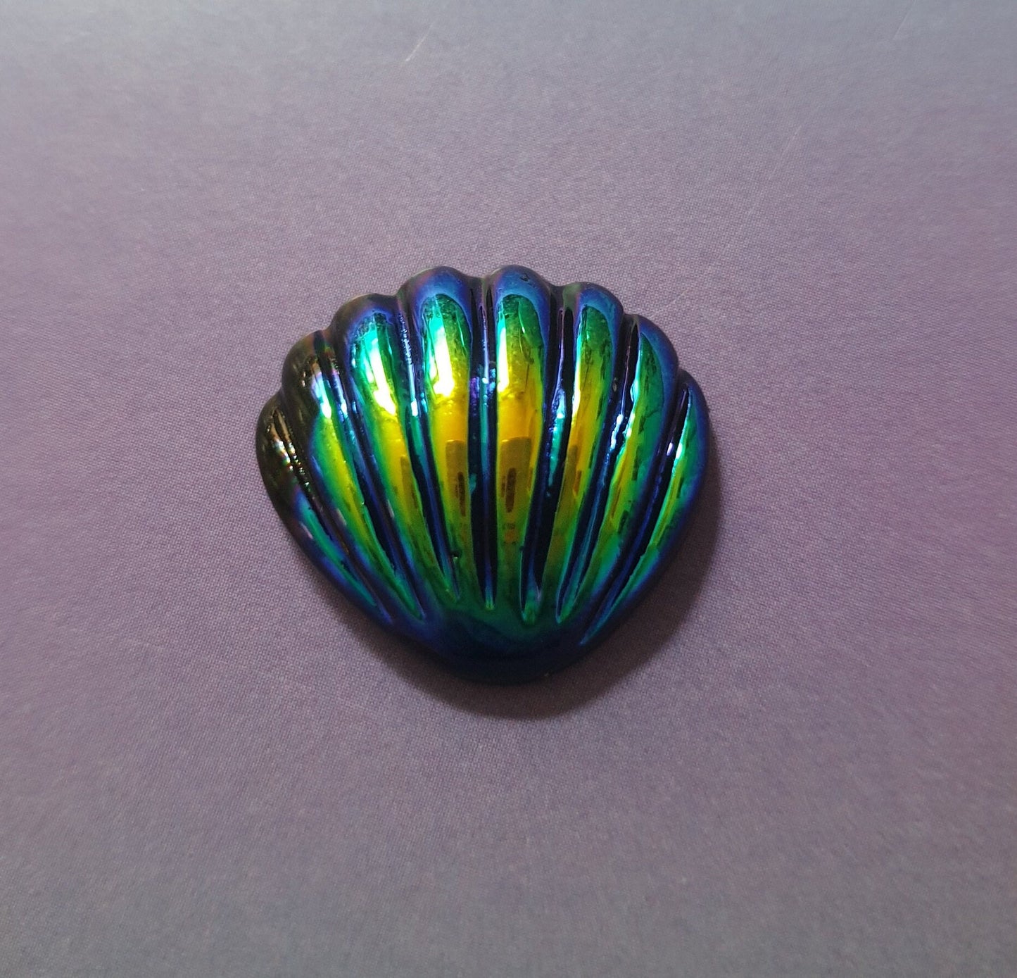 Sea Shell Lapel Pin with Iridescent Shine. Mermaid, Clam Shell, Pink, Purple, White, Yellow, Green, Blue, Gift, Pin Badge, Hat Pin, Bag Pin